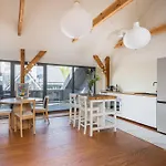 Riverside Flat With A Beautiful View Over Riga